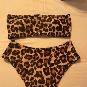 High waisted cheeky bikini | strapless top | Leopard print | New never worn 🌻